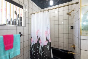 Bathroom - Gulfside Gem   2bed/2bath Open Water Waterfront Escape (Marathon)