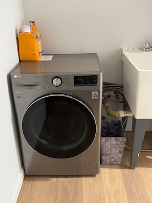 Interior - Luxe 1BR Oasis - Prime NY Stay (Yonkers)