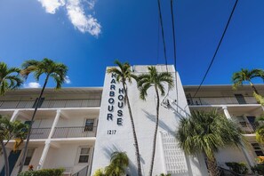 Exterior - Sunset Bliss  Waterfront 2BD/2BA Condo with Stunning Boot Key Harbor Views (Marathon)