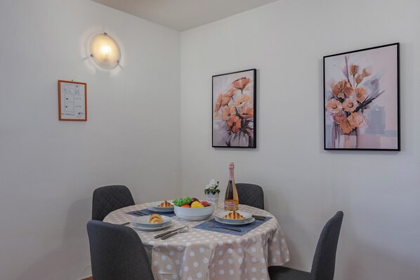 Dining - Villa Iva, Krmed, Croatia (Krmed)