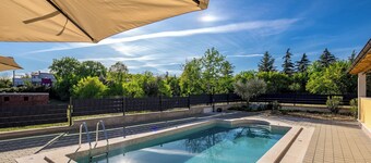 Casa Berton /w Heated Saltwater Pool, Labin, Croatia
