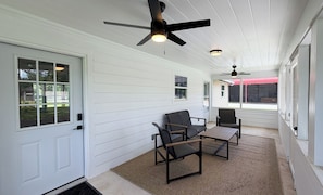 Terrace/patio - Tranquil country 3 bedroom home just south of Houston (Manvel)