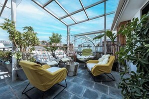 Interior - Yelanyu Inn (Puxian Temple Store) (Dali)