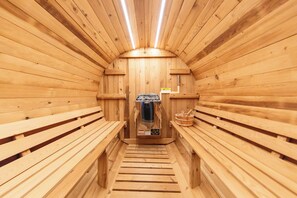 Sauna - NEW! LUX - Modern Farmhouse - Sauna, Projector, 10ppl, EV Charger, Pet friendly! (Salem)