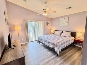 4 bedrooms, iron/ironing board, WiFi, bed sheets - Spacious 4-bedroom house with AC in brilliant Albuquerque (Albuquerque)