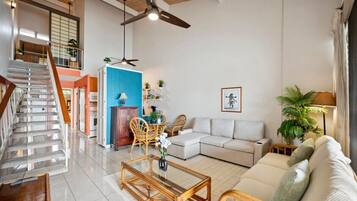 Apartment, Private Bathroom | Lounge