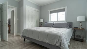 4 quartos, ferros/tábuas de passar roupa, acesso à internet