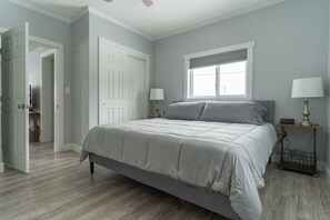 4 bedrooms, iron/ironing board, internet, bed sheets - Newly Renovated 4BR Home in the Heart of Hays – Walk to Dining & Downtown (Hays)