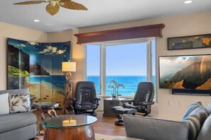Smart TV, offices - NEW! Sunset Cove Hale, Breathtaking View, Pool, AC (Princeville)