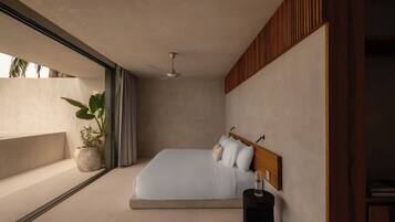 Ropa de cama de alta calidad y minibar