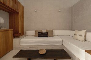 Classic Room, Terrace | Living room | Smart TV - Notto Zicatela Hotel (Brisas de Zicatela)