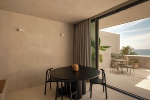 Loftsleilighet – panorama, terrasse, sjøutsikt | Spisestue