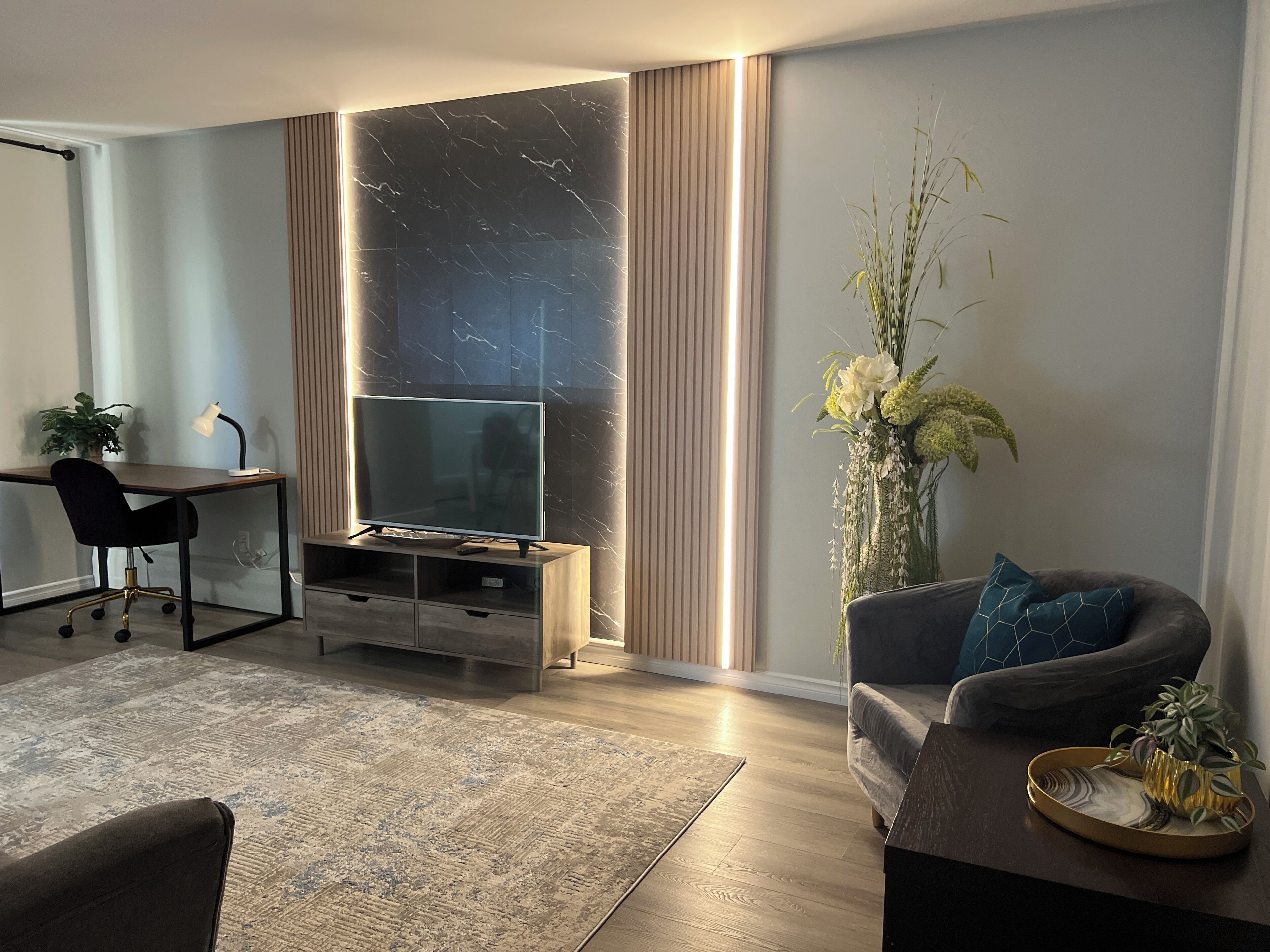 Strygejern/strygebræt, internetforbindelse, sengetøj