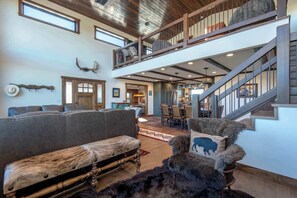 Interior - Teton Homestead: Wydaho Mac's Mountain Home (Driggs)