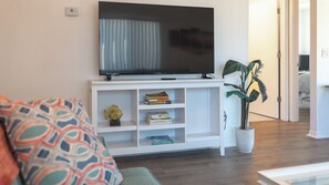 Smart TV, books, printers - 3 Bedroom Duplex Near Downtown Punta Gorda & Fishermans Village! (Punta Gorda)