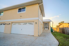 Exterior - 3 Bedroom Duplex Near Downtown Punta Gorda, Fishermans Village, & Boat Landing! (Punta Gorda)