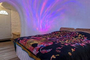 1 bedroom - Foam Dome Home - ome shaped space designed by Geordie and William Lishman. (Blackstock)