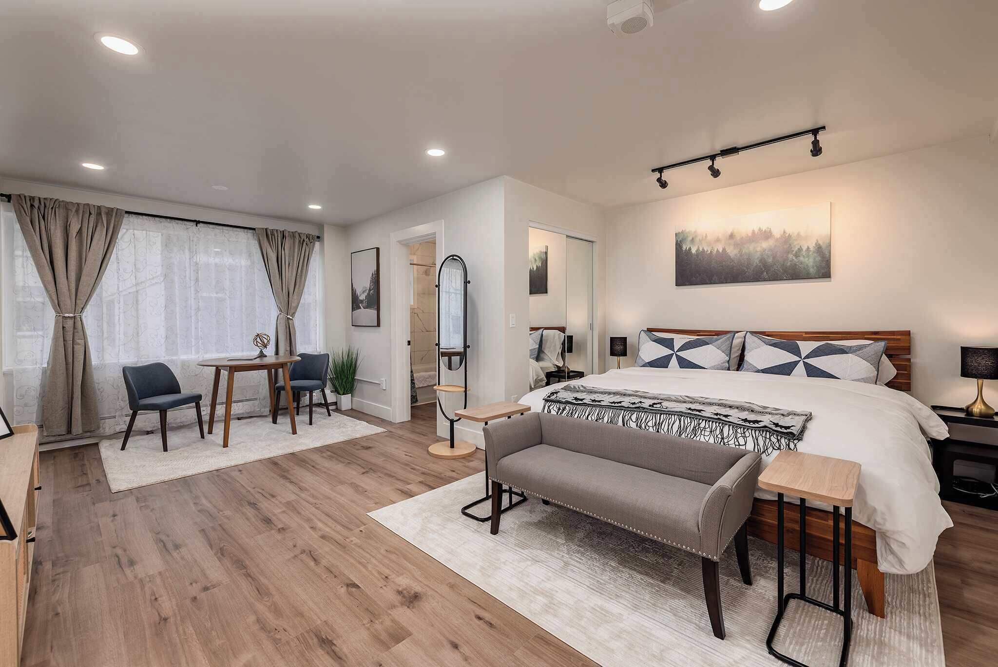 熨斗/熨衫板、Wi-Fi、床單