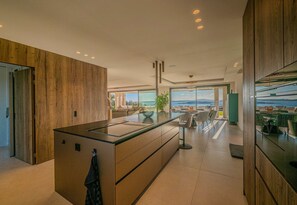 Interior - LES ISSAMBRES - MAGNIFICIENT VILLA WITH AN AMAZING SEA VIEW (LES ISSAMBRES)