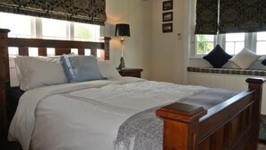 Internet, bed sheets - Ocean Serenity ~ Verandah views (Mission Beach)