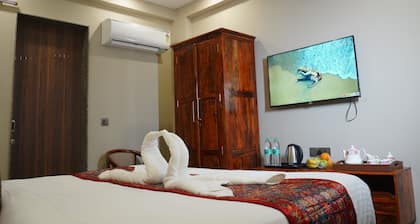 Hotel aashirwad bliss inn & Pool