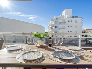 Outdoor dining - Club Nautic by Interhome (Empuriabrava)