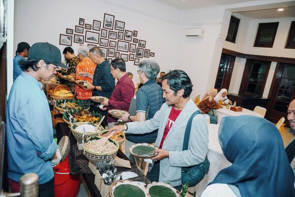 Restaurant - HOTEL BUTIK SAWUNGGALING (Bandung)