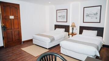Chambre Deluxe avec lits jumeaux, non-fumeur, salle de bains privée