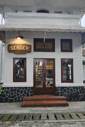 Exterior - HOTEL BUTIK SAWUNGGALING (Bandung)