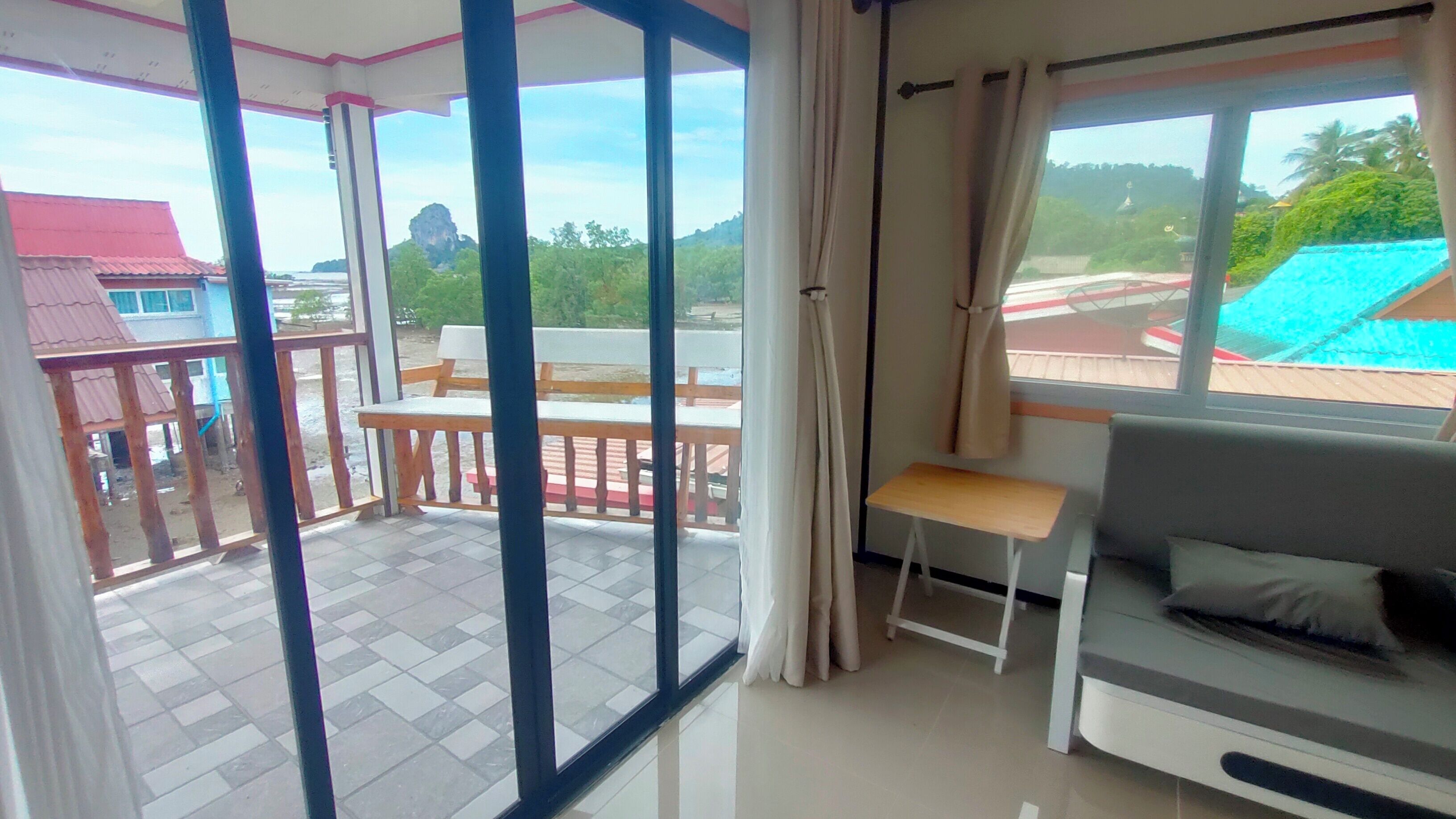 Quadruple Room, Partial Sea View | Free WiFi
