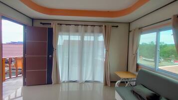 Quadruple Room, Partial Sea View | Free WiFi