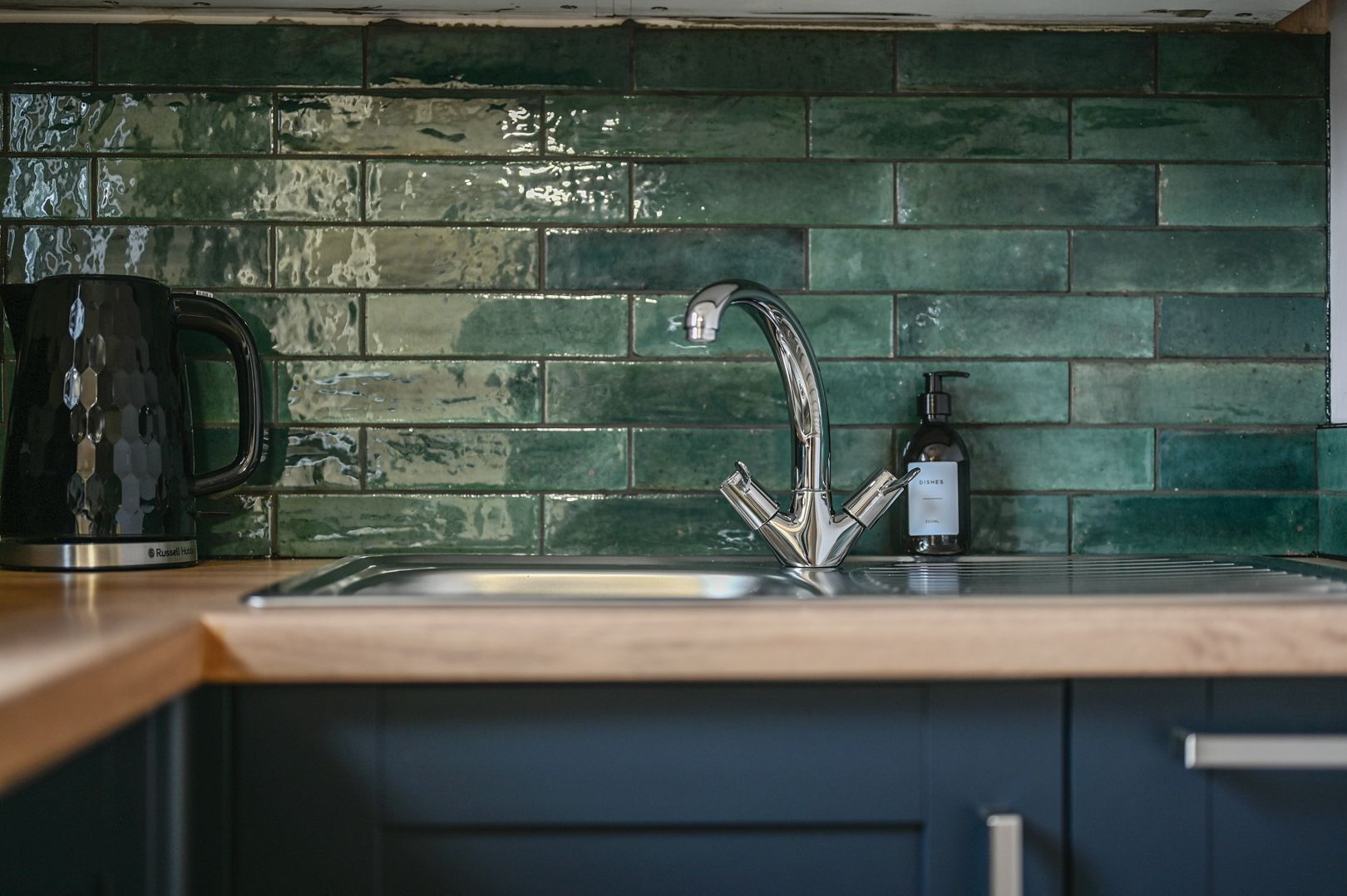 Microwave, coffee/tea maker