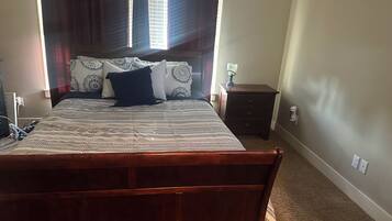 4 bedrooms, iron/ironing board, WiFi