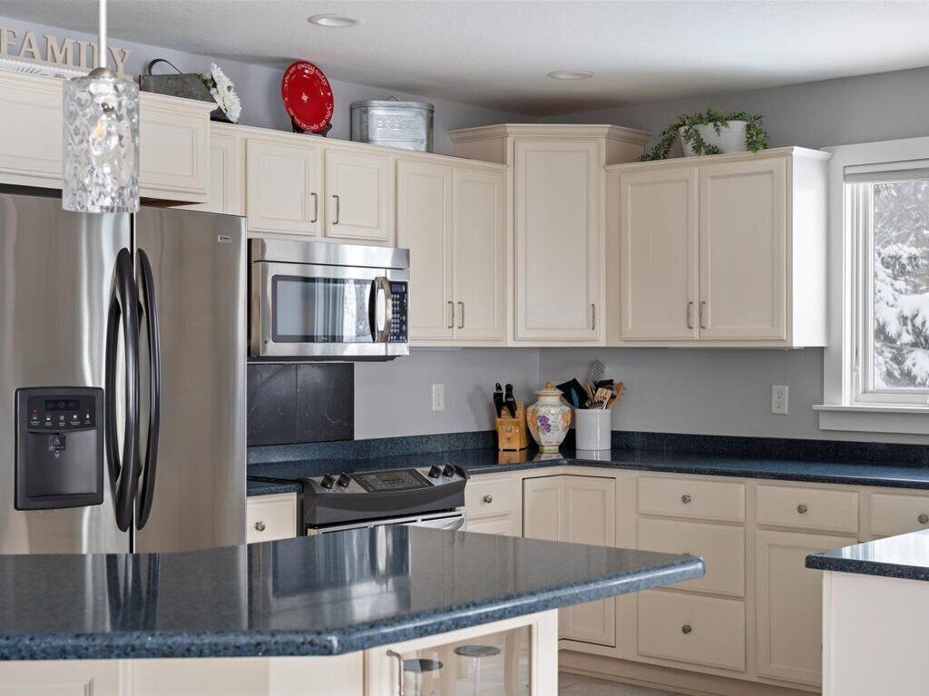 Mikrowelle, Ofen, Herdplatte, Geschirrspüler