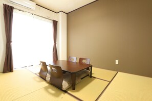 ベーシック トリプルルーム シービュー | WiFi (無料)