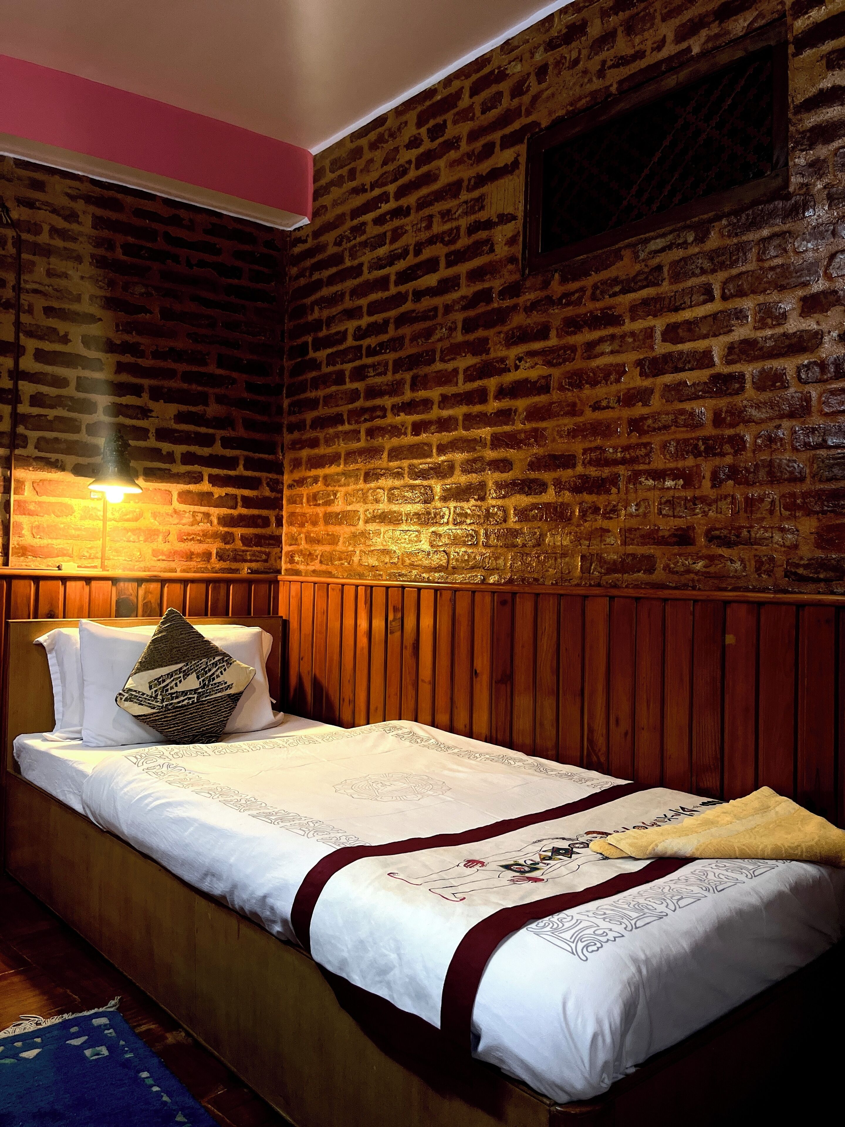 Single Room, Courtyard View | In-room safe, free WiFi