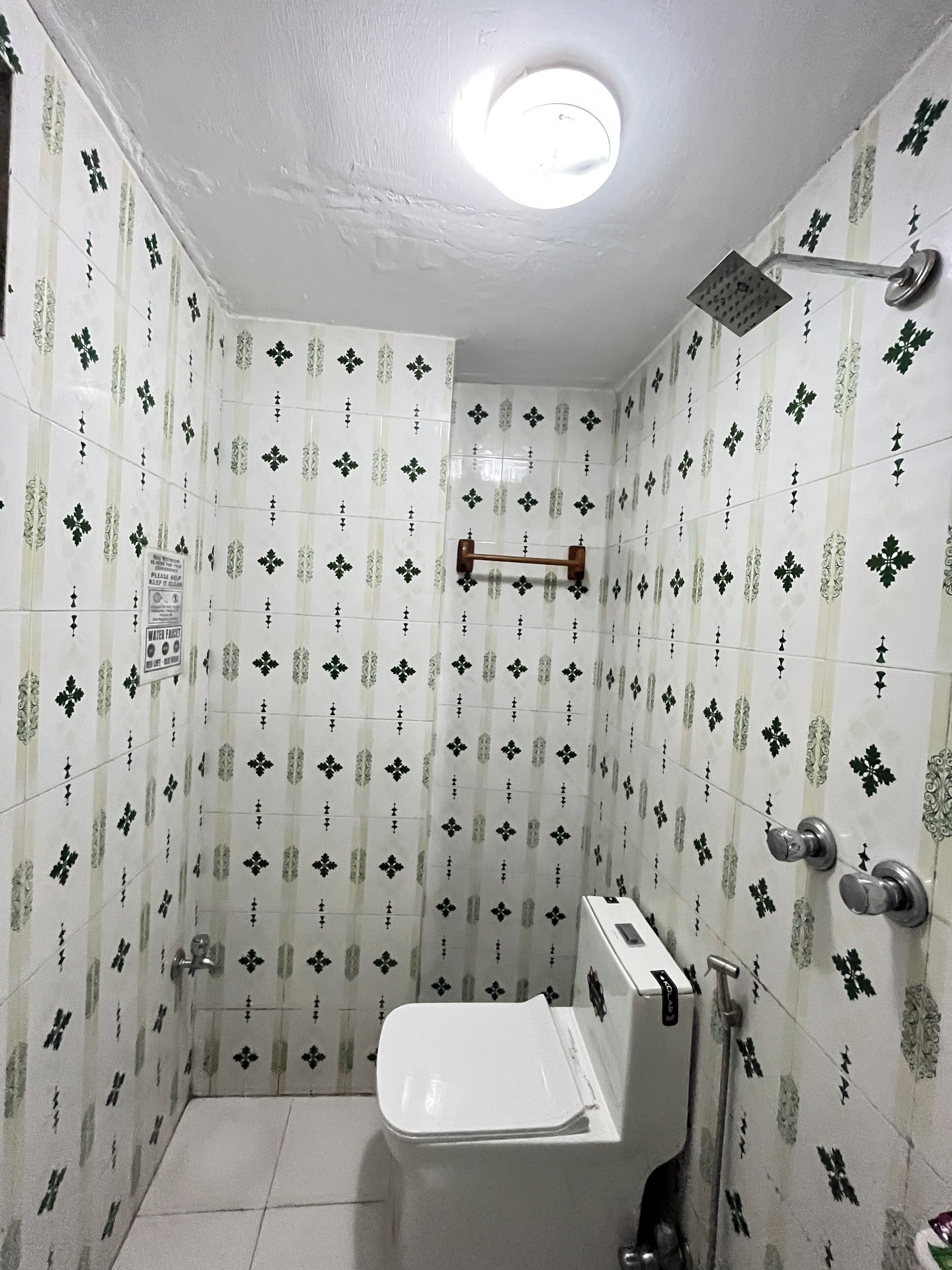 Single Room, Courtyard View | Bathroom | Shower, hair dryer, slippers, towels