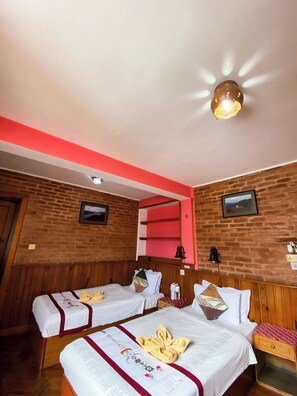In-room safe, desk, laptop workspace, free WiFi - New Shiva Guest House (Bhaktapur)