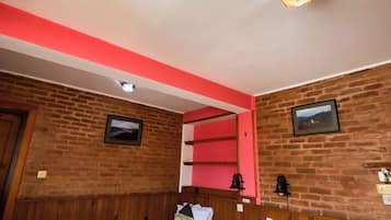 Standard Twin Room, Balcony, Courtyard View | In-room safe, free WiFi