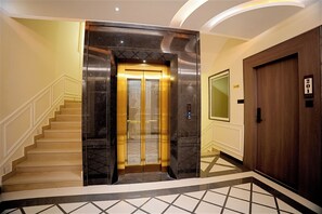 Lobby - Hotel Shri Vinayak (Varanasi)