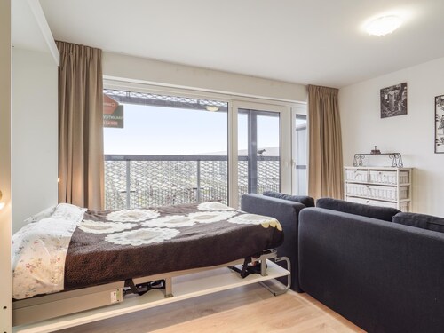 Geräumiges Studio mit Abstellraum