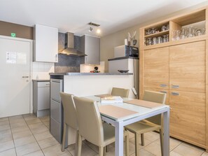 Dining - Cosy studio near the center (Blankenberge)