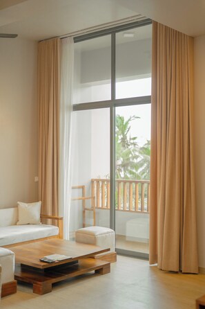 Deluxe-suite - balkon - byudsigt | Skrivebord, arbejdsområde til bærbare computere, gratis Wi-Fi