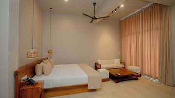 Suite Deluxe, balcón, vista a la ciudad | Escritorio, espacio para trabajar con laptop y wifi gratis