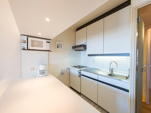 Fridge, microwave, coffee/tea maker, toaster - Studio with sea view and parking space (Middelkerke)