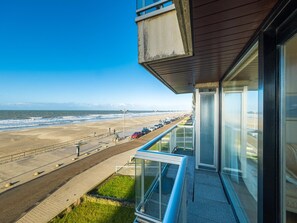 Property grounds - Studio with sea view and parking space (Middelkerke)