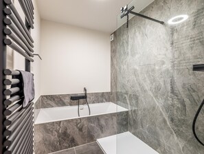 Shower - Beautifully renovated flat in the city centre (Koksijde)