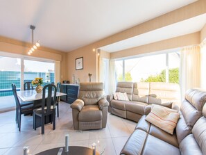 TV - Quiet villa within walking distance of beach (Koksijde)
