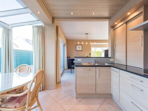 Interior - Quiet villa within walking distance of beach (Koksijde)