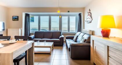 Lovely family flat with sea views